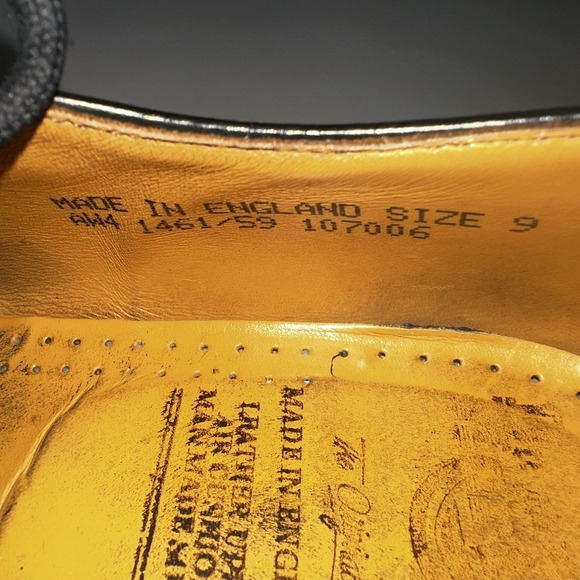 Dr. Doc Martens Mens US 9 Womens US 10 Oxford Smooth Leather Shoes Laces *Flaws* - Picture 11 of 16